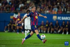 皇马维尼修斯替补之痛：金球奖星与阿隆索微妙关系，未来疑云笼罩